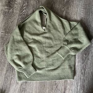 Versona Sweater